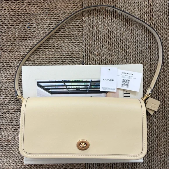 Coach Dinky Shoulder Bag in Moonlight - Picture 5 of 13